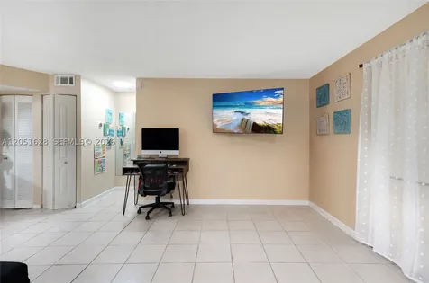 301 SW 86th Avenue Pembroke Pines FL 33025