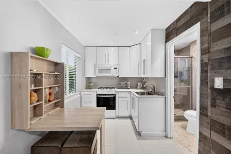 467 NE 129th Street North Miami FL 33161
