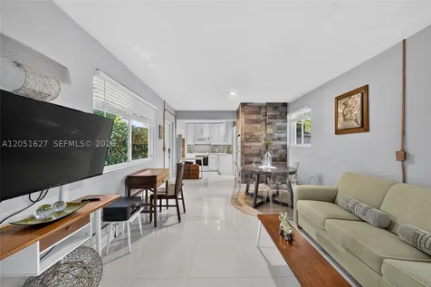 467 NE 129th Street North Miami FL 33161