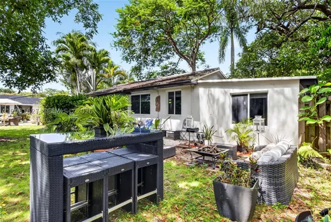 467 NE 129th Street North Miami FL 33161