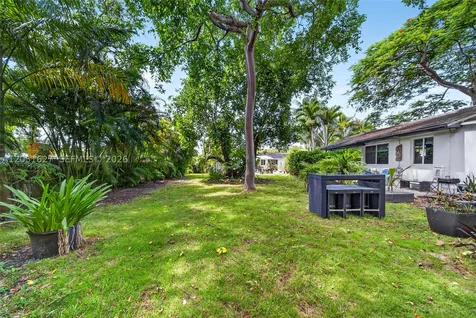 467 NE 129th Street North Miami FL 33161