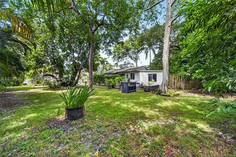 467 NE 129th Street North Miami FL 33161