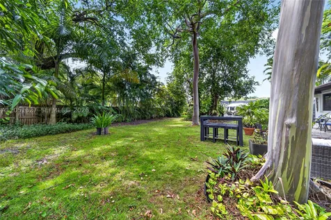 467 NE 129th Street North Miami FL 33161