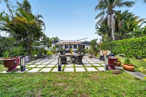 467 NE 129th Street North Miami FL 33161