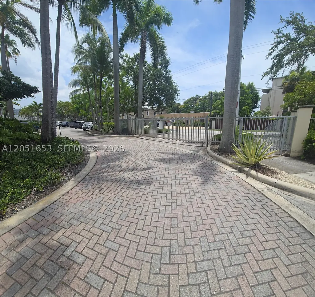 8950 SW 69th Court Pinecrest FL 33156