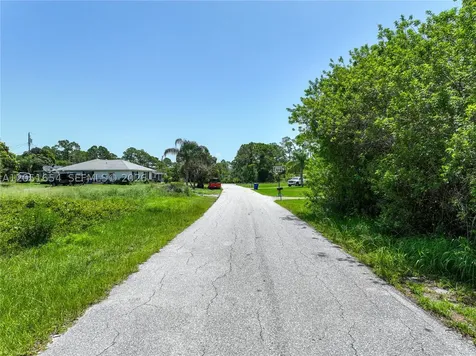 228 Melody Court Lake Placid FL 33852