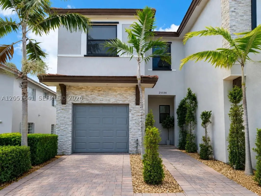 25328 SW 108th Court Homestead FL 33032