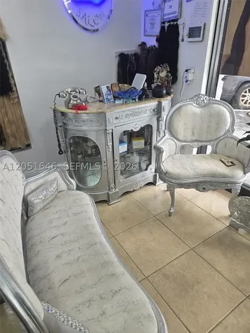 Full Service Beauty Salon Prime Location Close To Sunset Place South Miami FL 33143