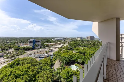 2000 Towerside Terrace Miami FL 33138