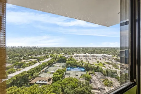 2000 Towerside Terrace Miami FL 33138