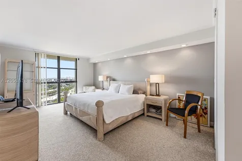 2000 Towerside Terrace Miami FL 33138