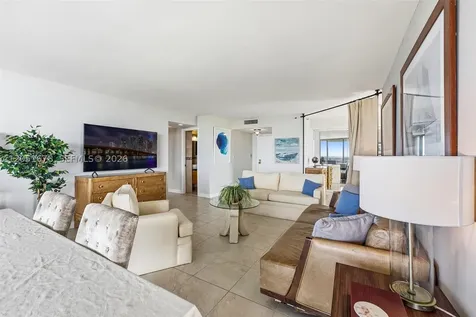 2000 Towerside Terrace Miami FL 33138