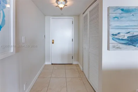 2000 Towerside Terrace Miami FL 33138