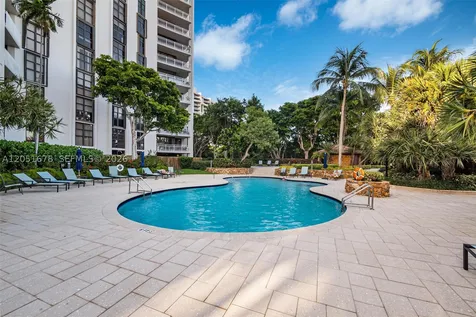 2000 Towerside Terrace Miami FL 33138