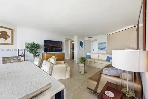 2000 Towerside Terrace Miami FL 33138