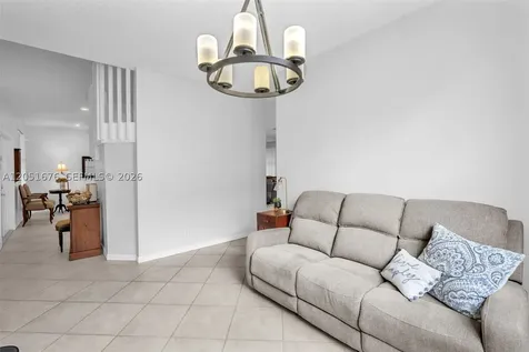 1058 Tupelo Way Weston FL 33327