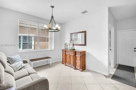 1058 Tupelo Way Weston FL 33327
