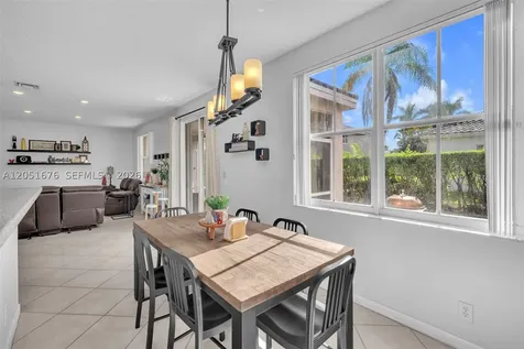 1058 Tupelo Way Weston FL 33327