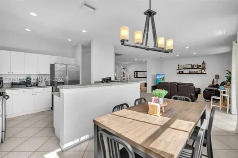 1058 Tupelo Way Weston FL 33327