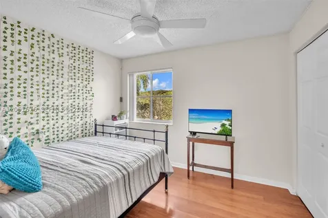 1058 Tupelo Way Weston FL 33327