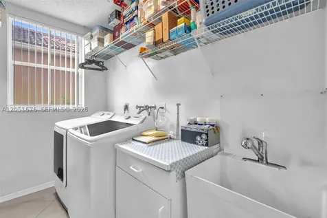 1058 Tupelo Way Weston FL 33327