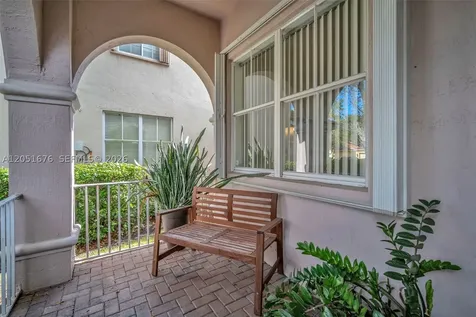 1058 Tupelo Way Weston FL 33327