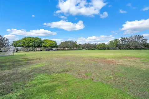 1058 Tupelo Way Weston FL 33327