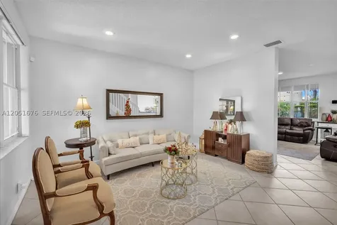 1058 Tupelo Way Weston FL 33327