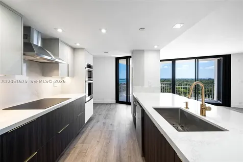 2000 Towerside Terrace Miami FL 33138