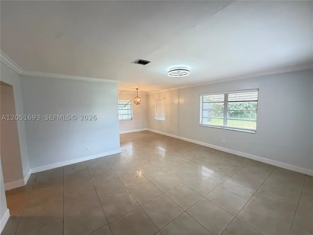 Hollywood FL 33020