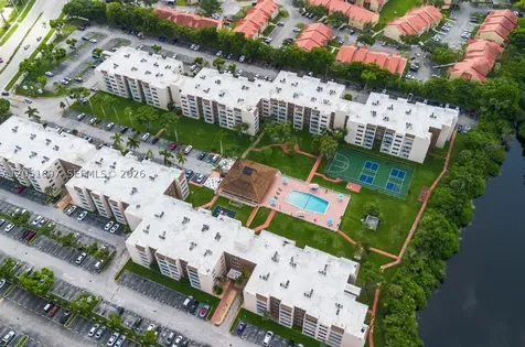 6950 Miami Gardens Drive Hialeah FL 33015