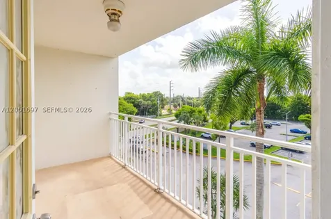 6950 Miami Gardens Drive Hialeah FL 33015
