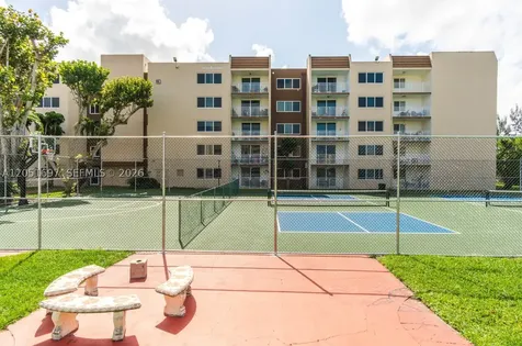 6950 Miami Gardens Drive Hialeah FL 33015