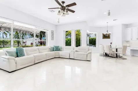 4918 SW 195th Terrace Miramar FL 33029
