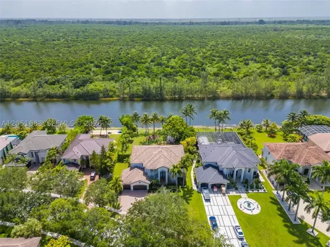 4918 SW 195th Terrace Miramar FL 33029