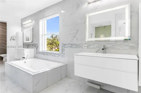 4918 SW 195th Terrace Miramar FL 33029