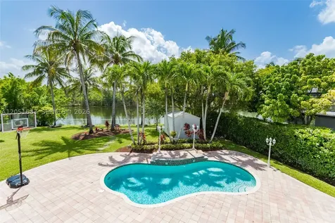 4918 SW 195th Terrace Miramar FL 33029