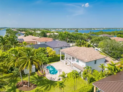 4918 SW 195th Terrace Miramar FL 33029