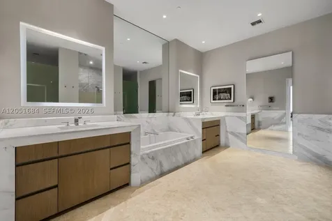 2811 S Bayshore Drive Miami FL 33133
