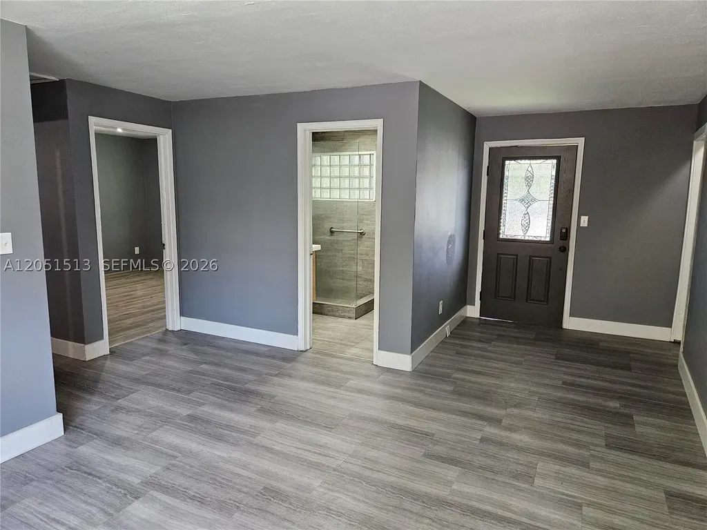5627 SW 26th Street West Park FL 33023