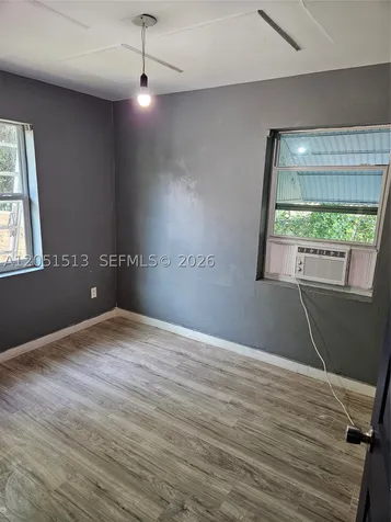 5627 SW 26th Street West Park FL 33023
