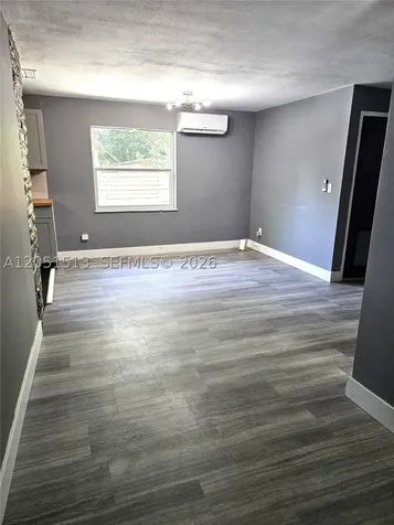 5627 SW 26th Street West Park FL 33023