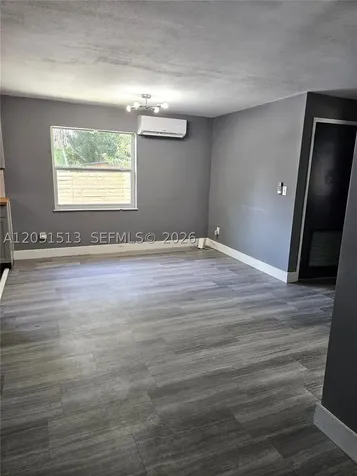 5627 SW 26th Street West Park FL 33023