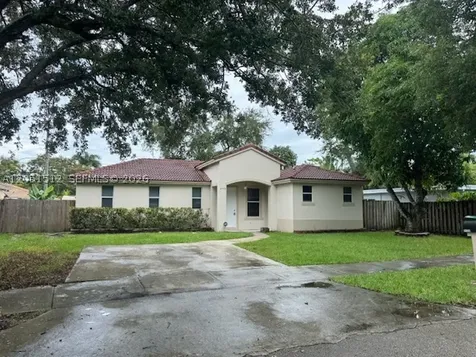 21733 Ingraham Ave Road Cutler Bay FL 33190