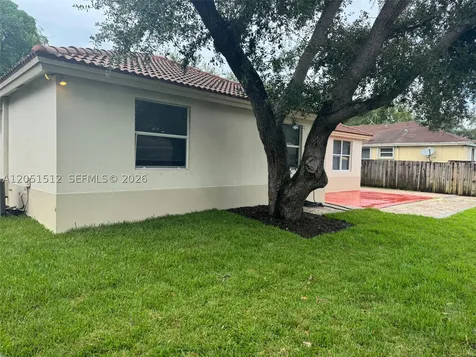 21733 Ingraham Ave Road Cutler Bay FL 33190