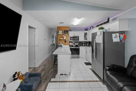 2884 W 75th Street Hialeah FL 33018