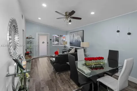2884 W 75th Street Hialeah FL 33018