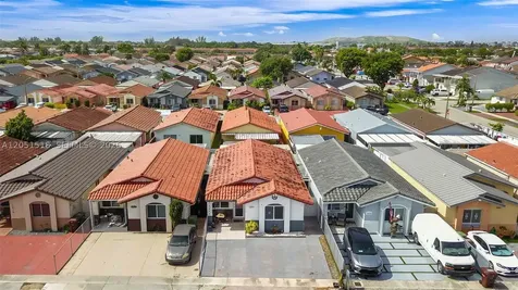 2884 W 75th Street Hialeah FL 33018