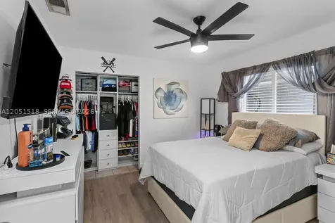 2884 W 75th Street Hialeah FL 33018
