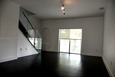 5670 NW 116th Avenue Doral FL 33178
